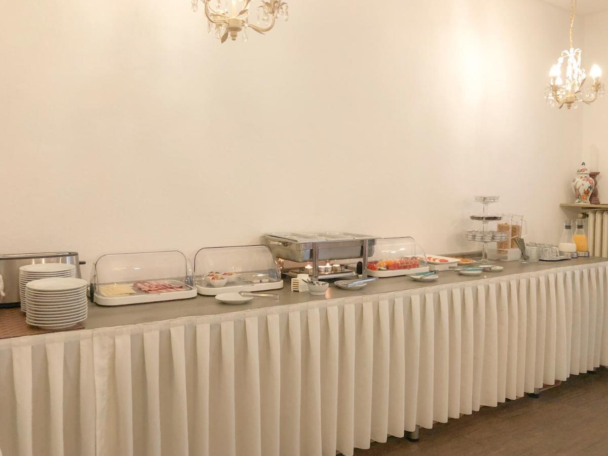 Hotel Moon Düsseldorf Kültér fotó