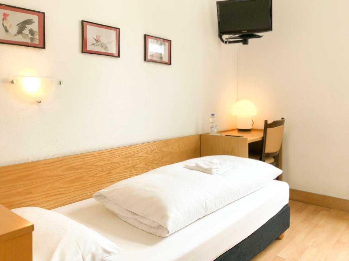 Hotel Moon Düsseldorf Kültér fotó